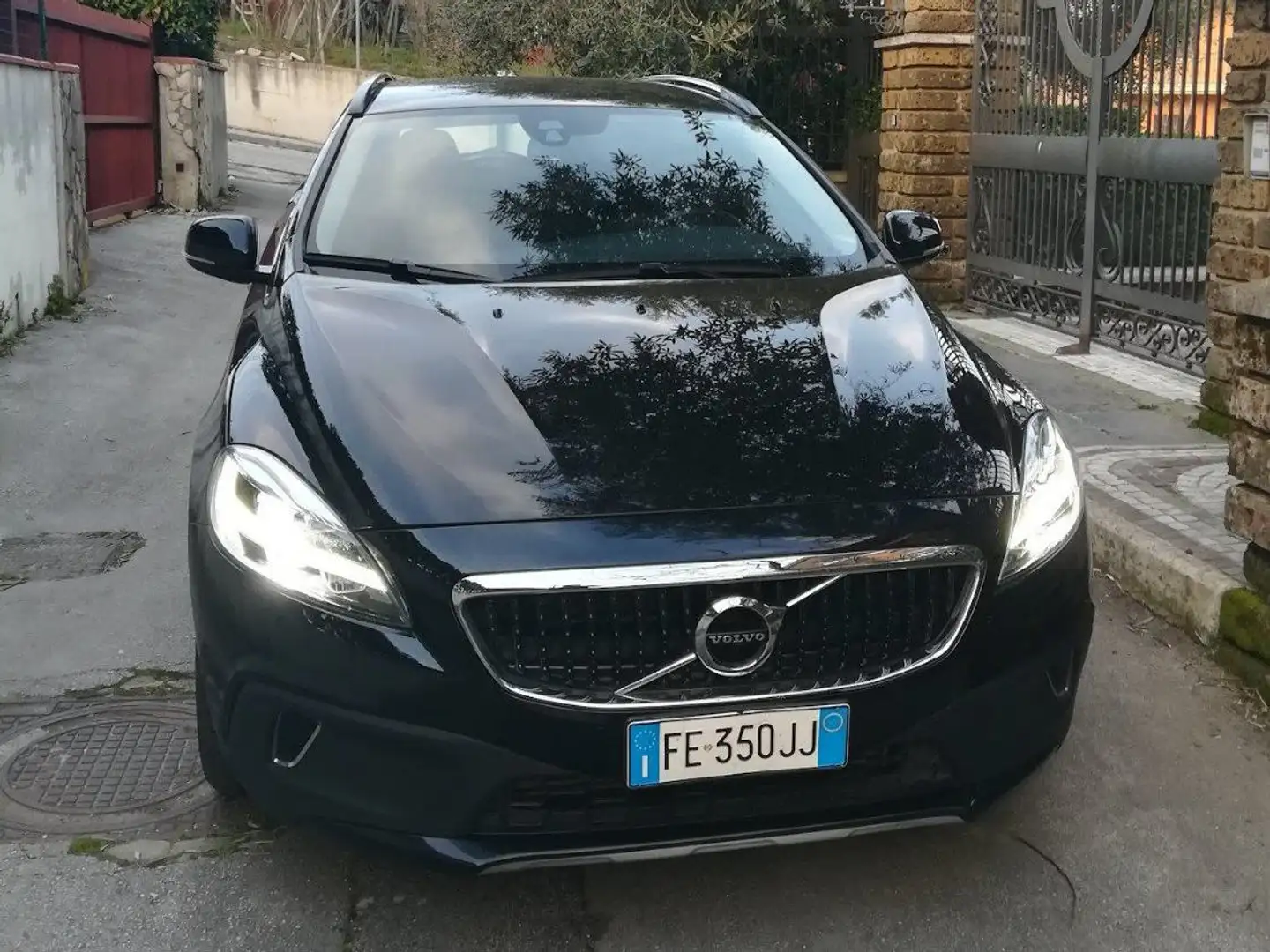 Volvo V40 Cross Country Ocean Race Černá - 2