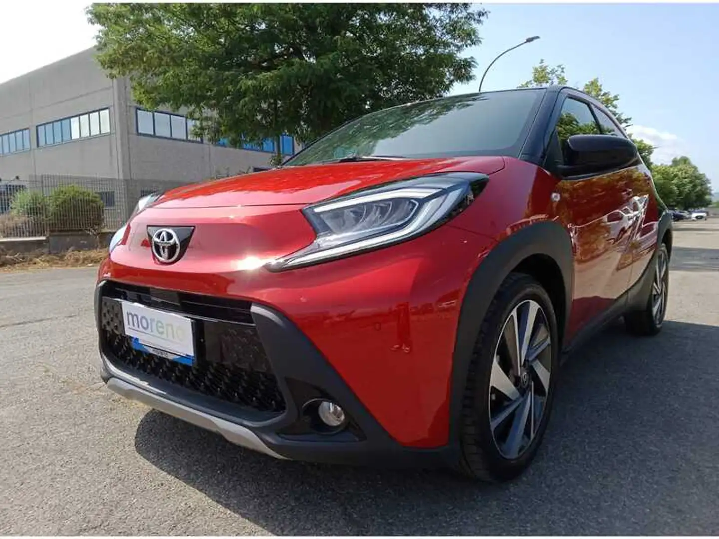 Toyota Aygo X 1.0 72 CV Lounge Rosso - 1