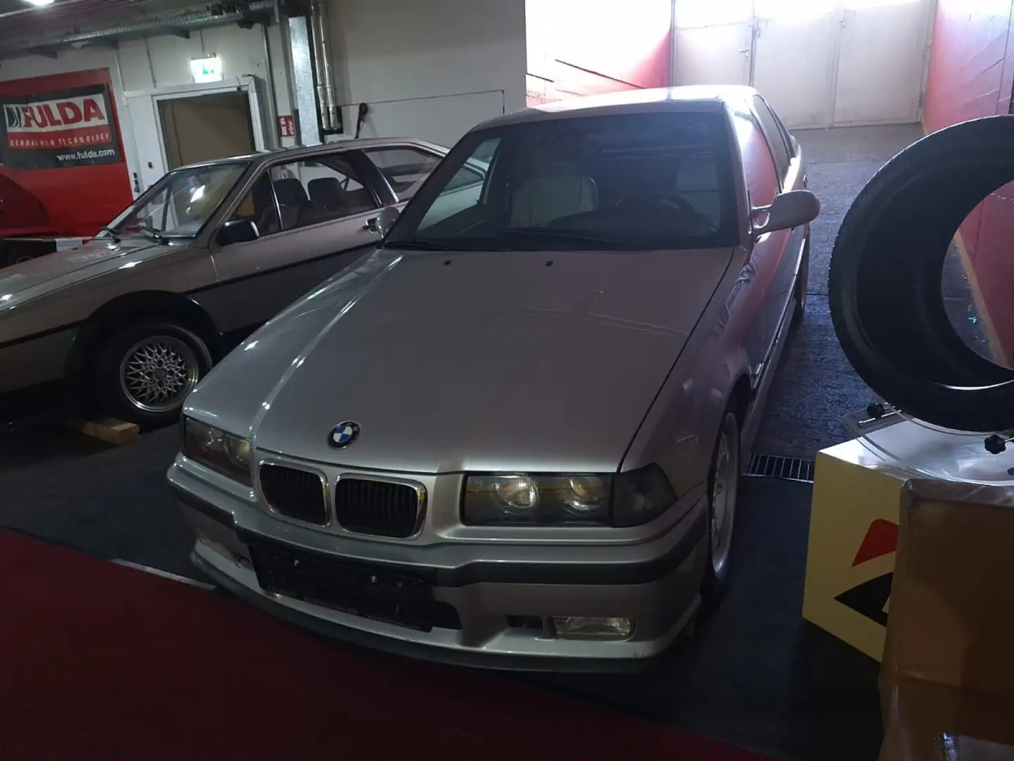 BMW M3 A E36 Type 4DSD US-Import/Papiere Silber - 2
