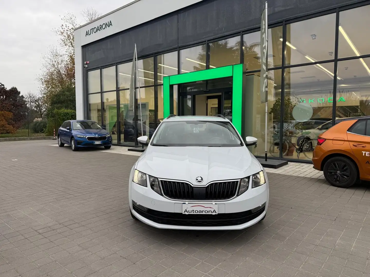 Skoda Octavia III 2017 Wagon 1.5 g-tec Executive 130cv dsg Wit - 2