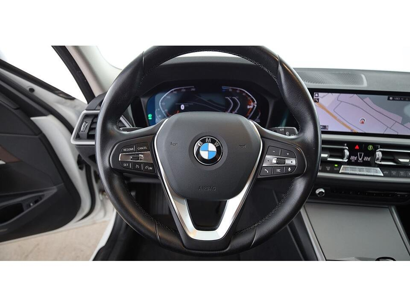BMW 320 d Touring xDrive Advantage Aut LED AHK LEDER — photo 21