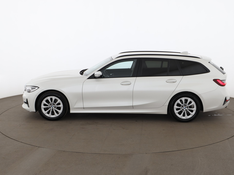 BMW 320 d Touring xDrive Advantage Aut LED AHK LEDER — photo 6
