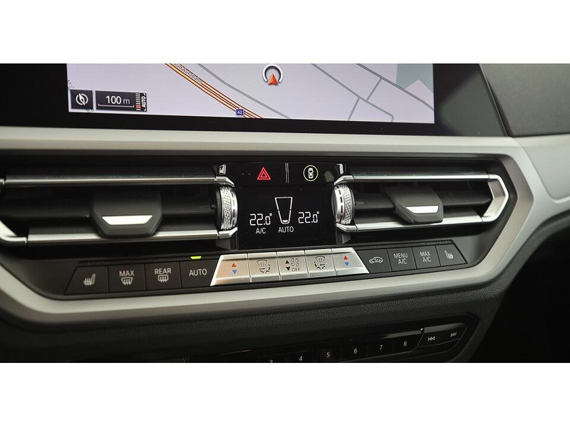 BMW 320 d Touring xDrive Advantage Aut LED AHK LEDER — photo 16