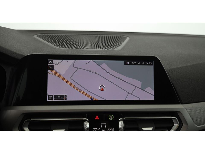 BMW 320 d Touring xDrive Advantage Aut LED AHK LEDER — photo 15