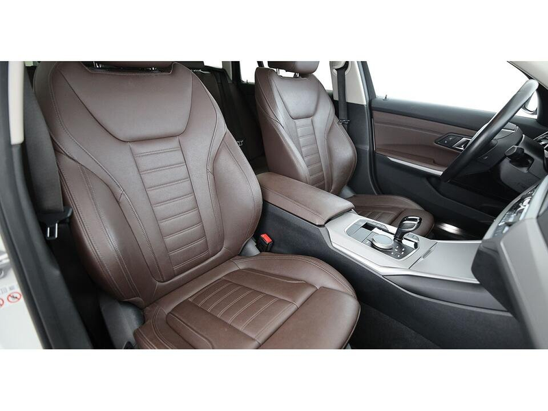 BMW 320 d Touring xDrive Advantage Aut LED AHK LEDER — photo 14