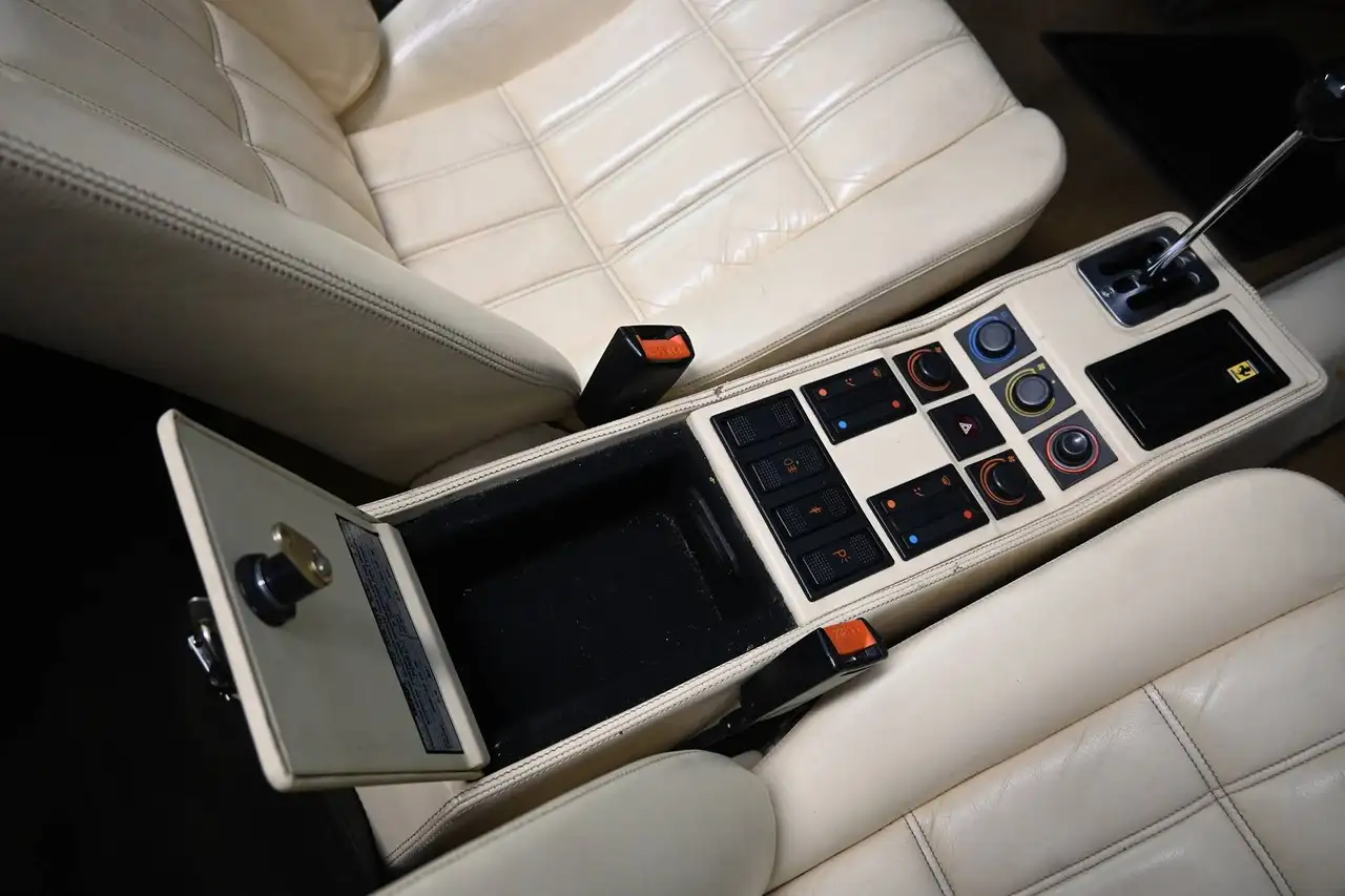 Ferrari 328 GTSi, foto 8