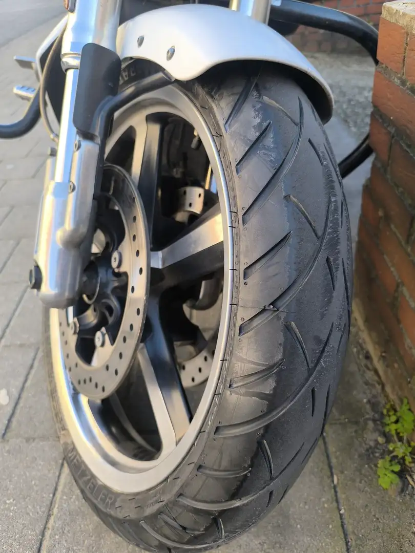 Harley-Davidson VRSC V-Rod - 2