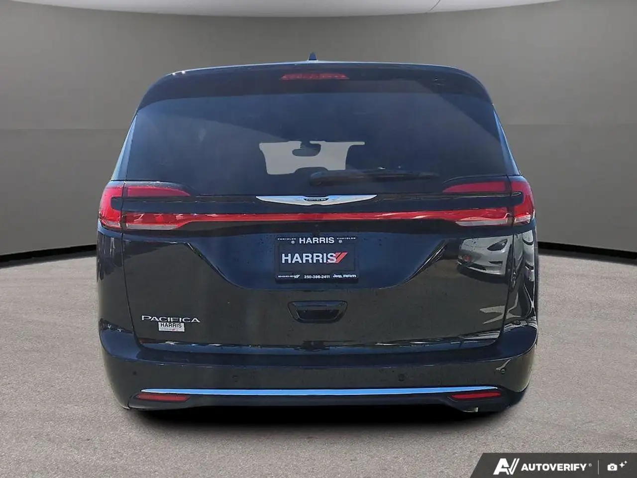 Chrysler Pacifica снимка Chrysler Pacifica
