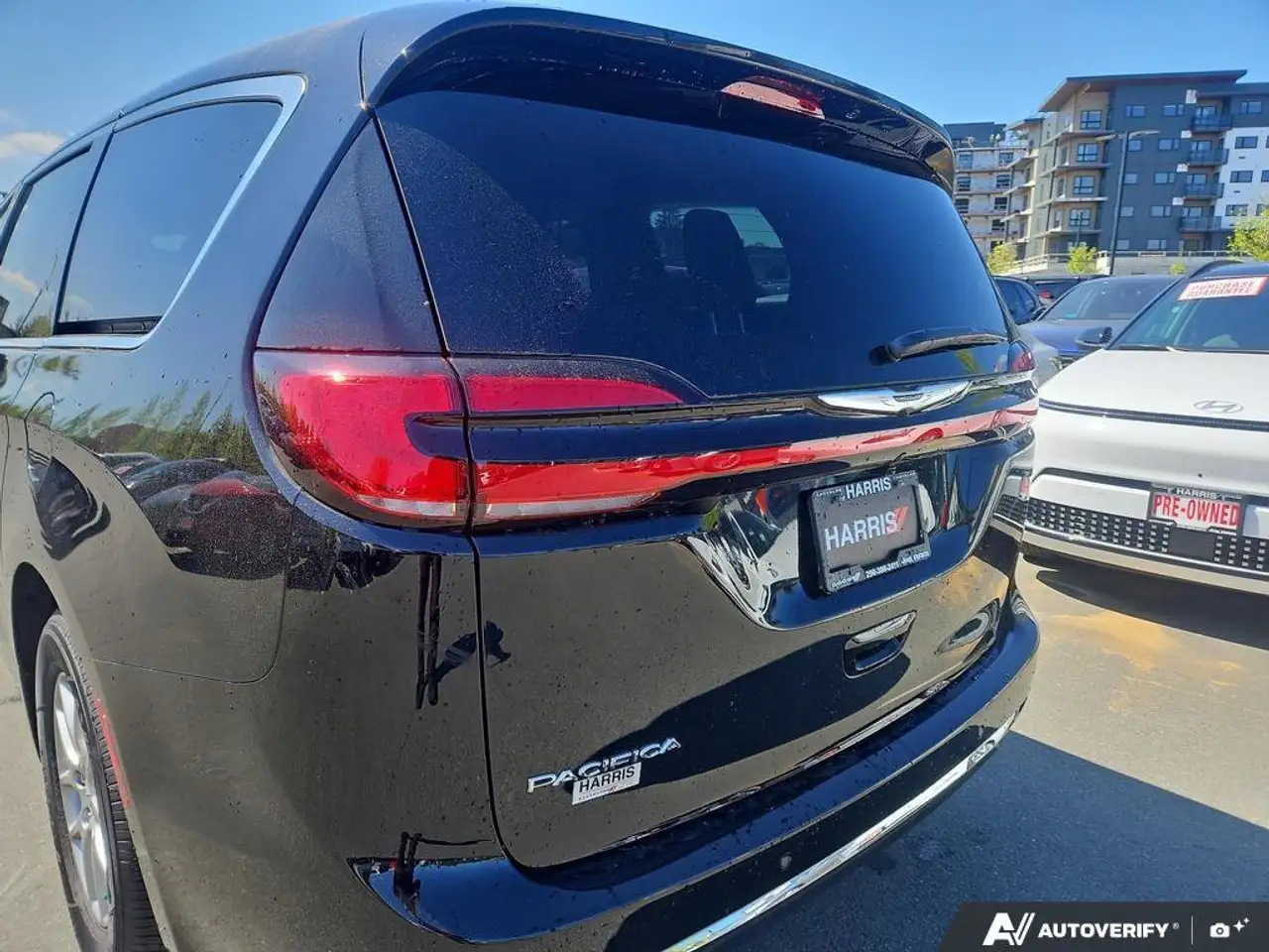 Chrysler Pacifica снимка Chrysler Pacifica