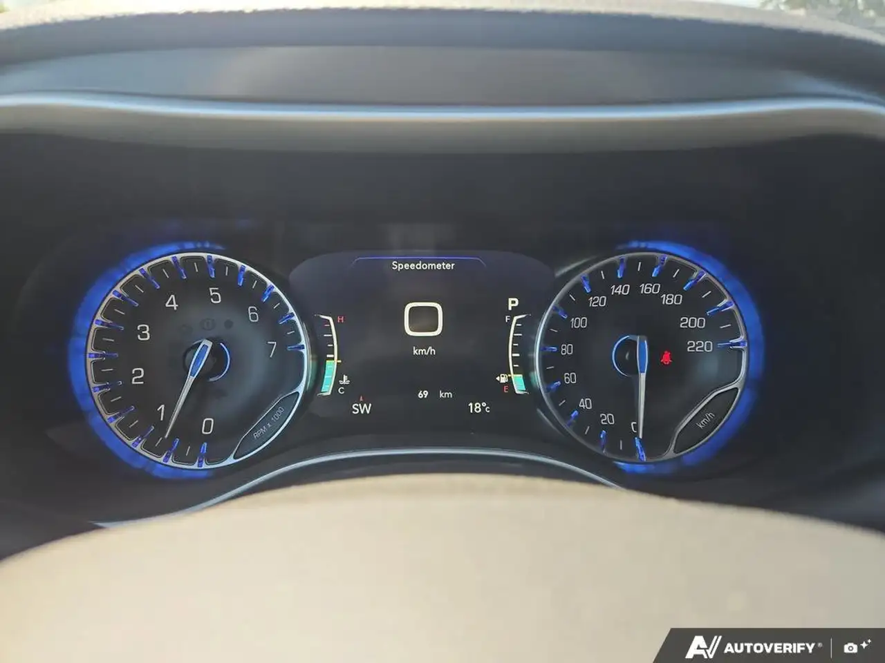 Chrysler Pacifica снимка Chrysler Pacifica