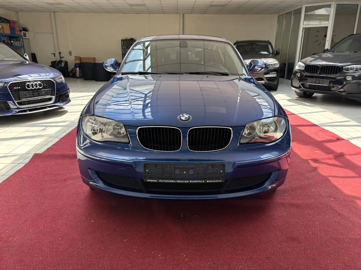 BMW 118 d Lim.  LEDER+SHZ+PDC+ALU+KLIMAAUT+TEMPOMAT Blau - 2