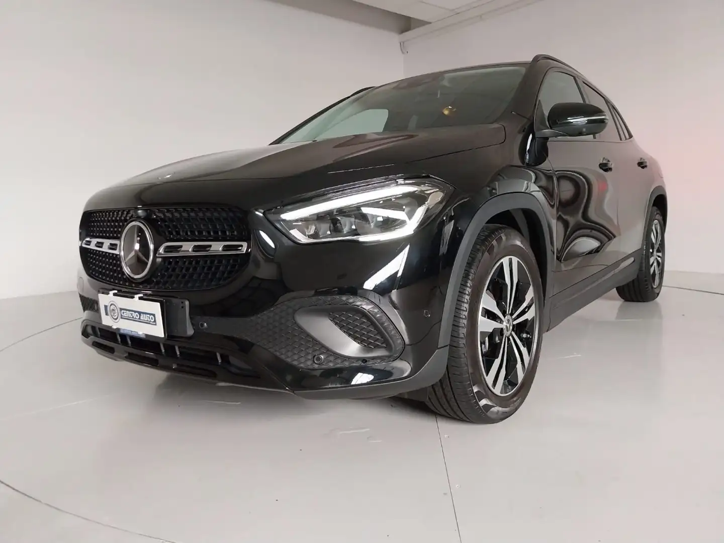 Mercedes-Benz GLA 220 d Automatic Sport Pack Night Distronic Nero - 2
