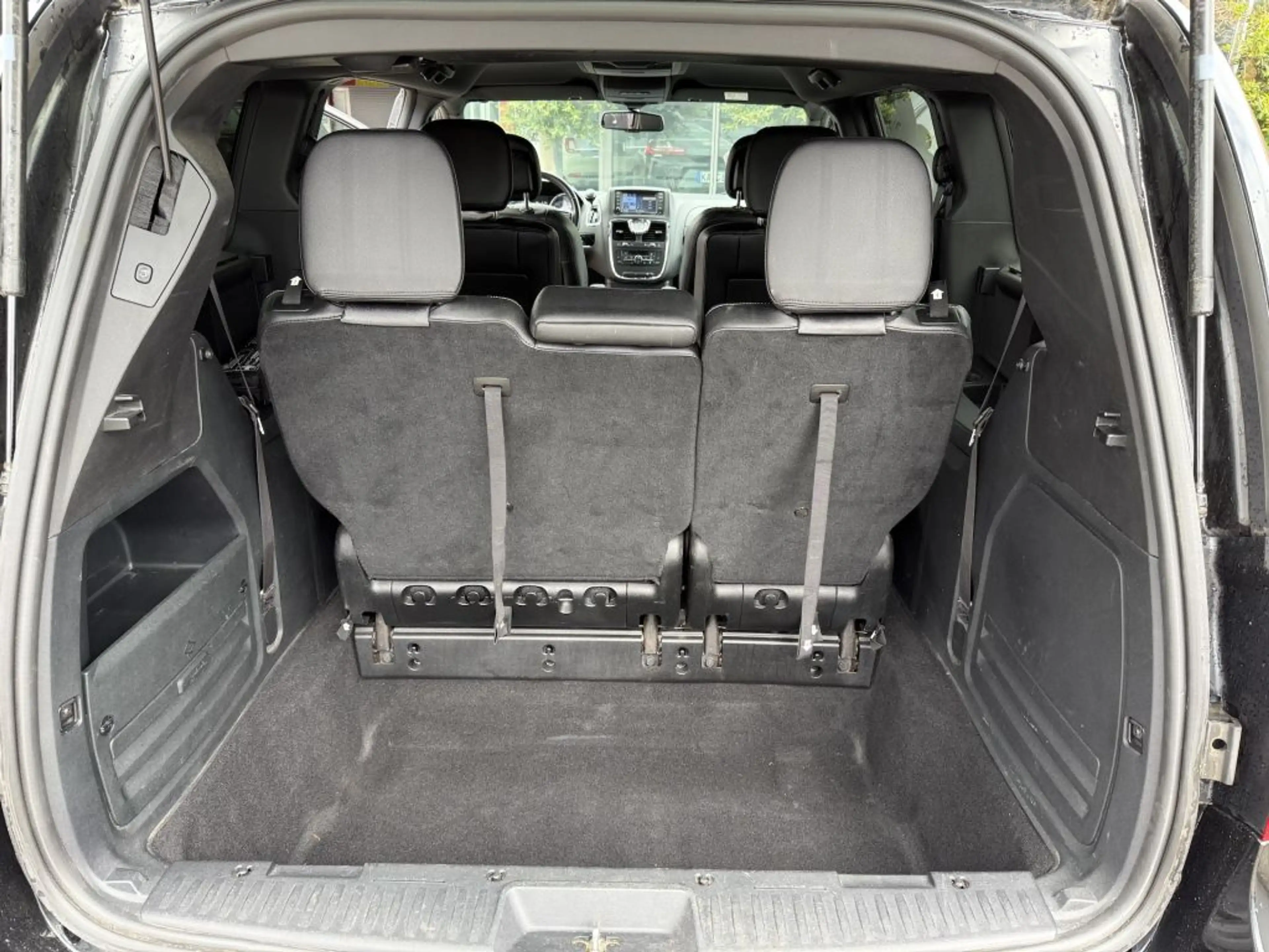 Lancia Voyager 2.8 Multijet 16v S — photo 16