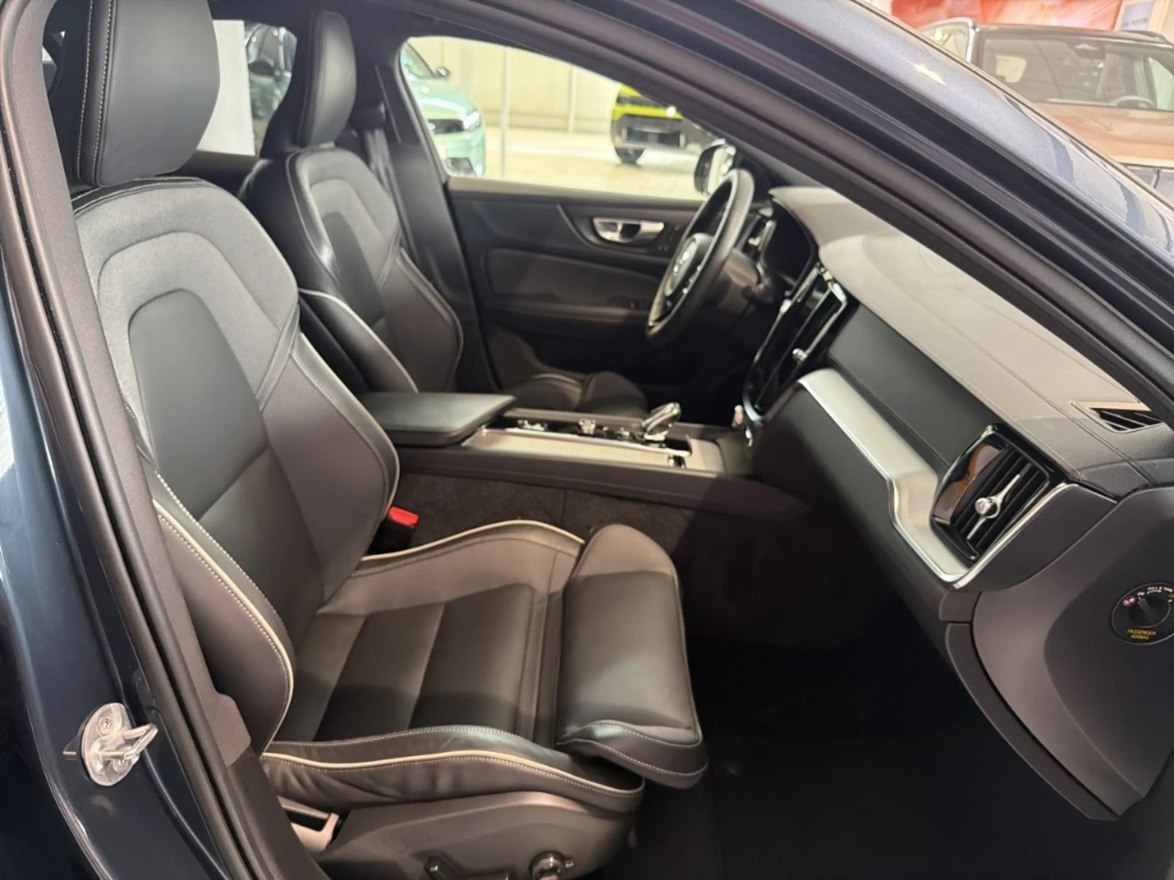 Volvo S60 Ultimate Dark AWD HUD Navi Leder Memory Sitze Harm — photo 12