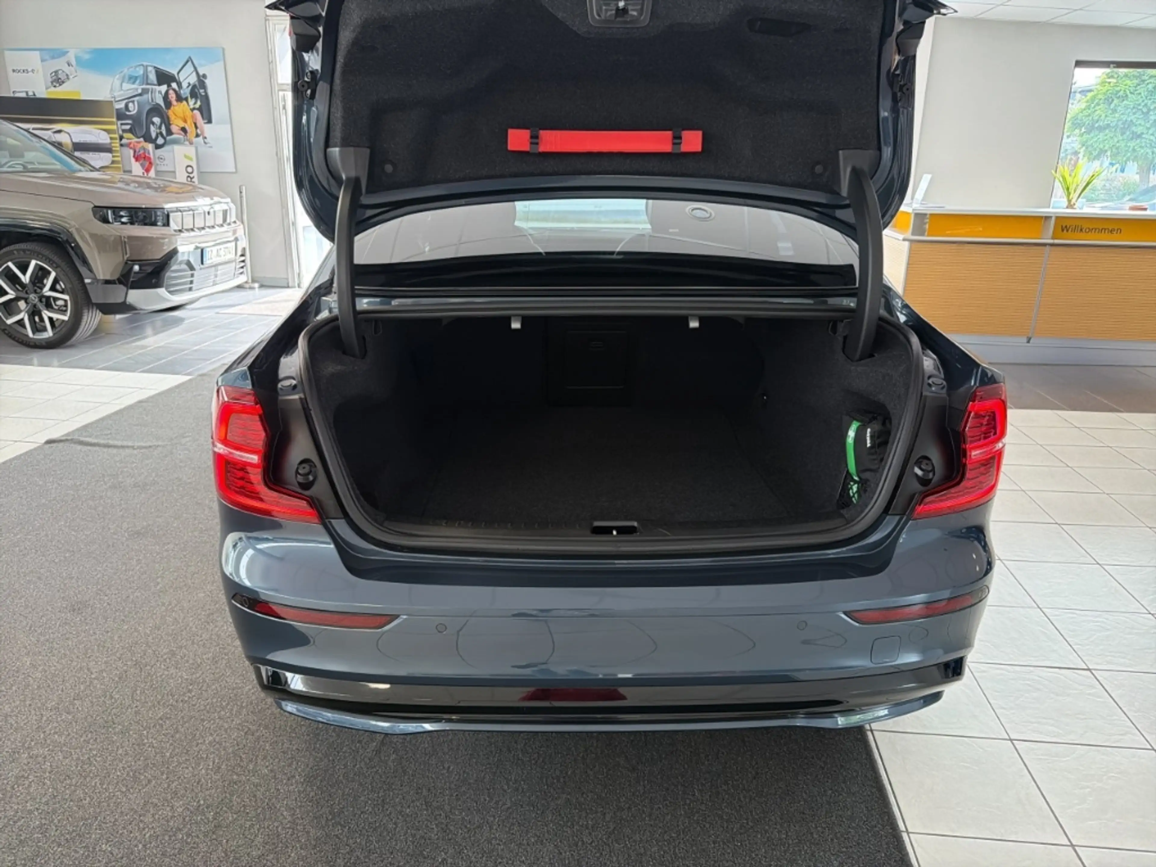 Volvo S60 Ultimate Dark AWD HUD Navi Leder Memory Sitze Harm — photo 6