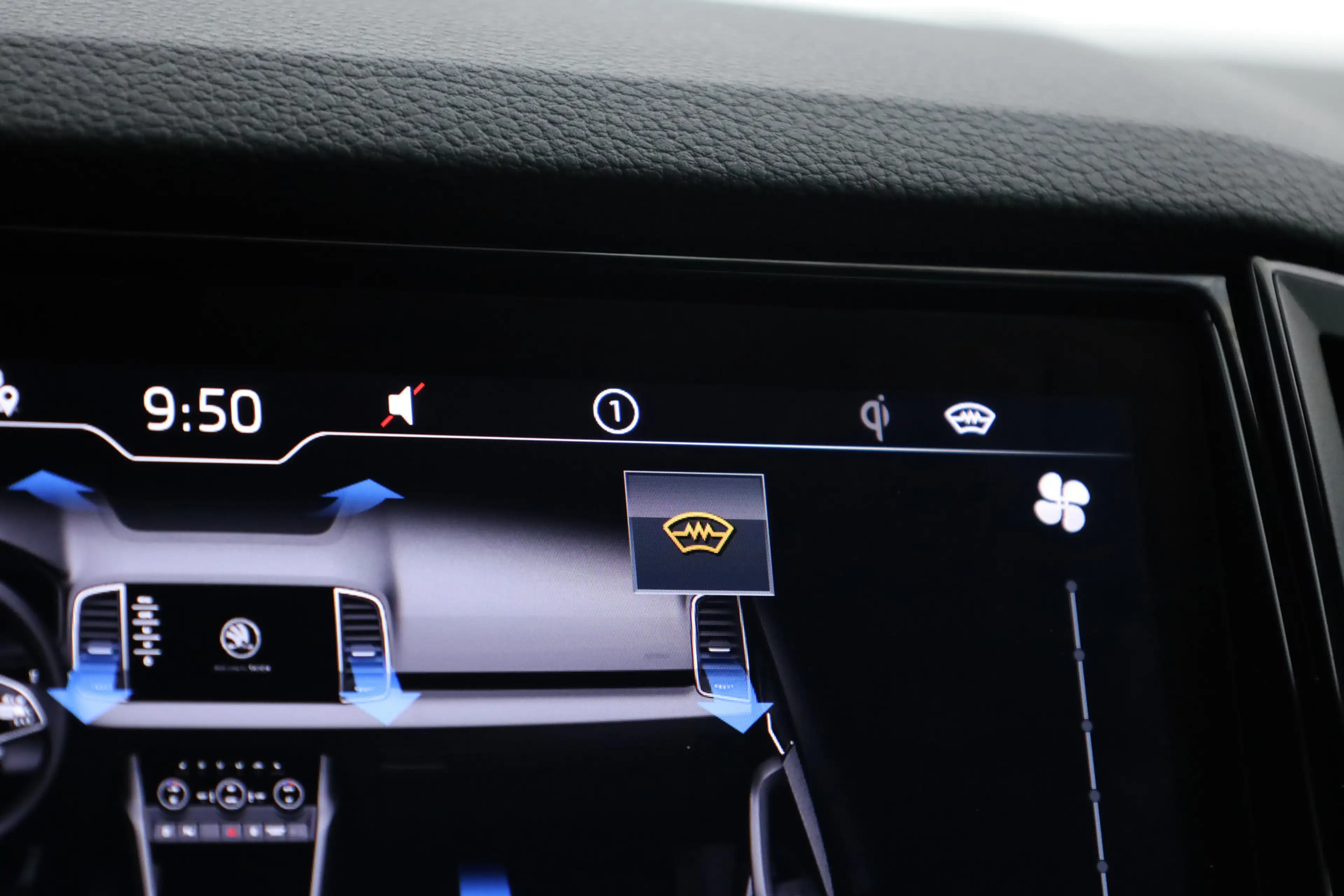 Skoda Karoq 1.5 TSI ACT Sportline | Leder | Elek. Trekhaak | S — photo 21