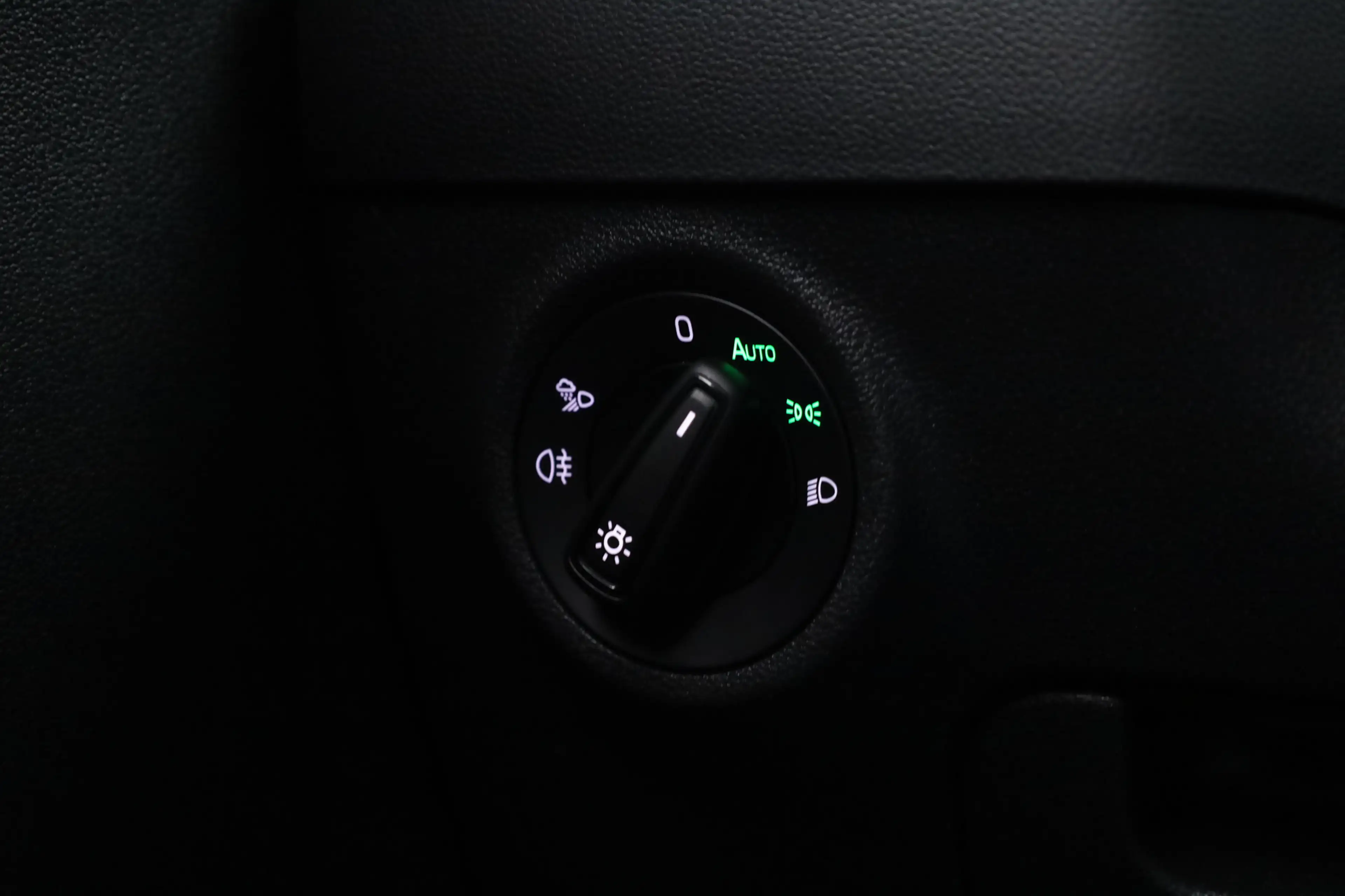 Skoda Karoq 1.5 TSI ACT Sportline | Leder | Elek. Trekhaak | S — photo 9