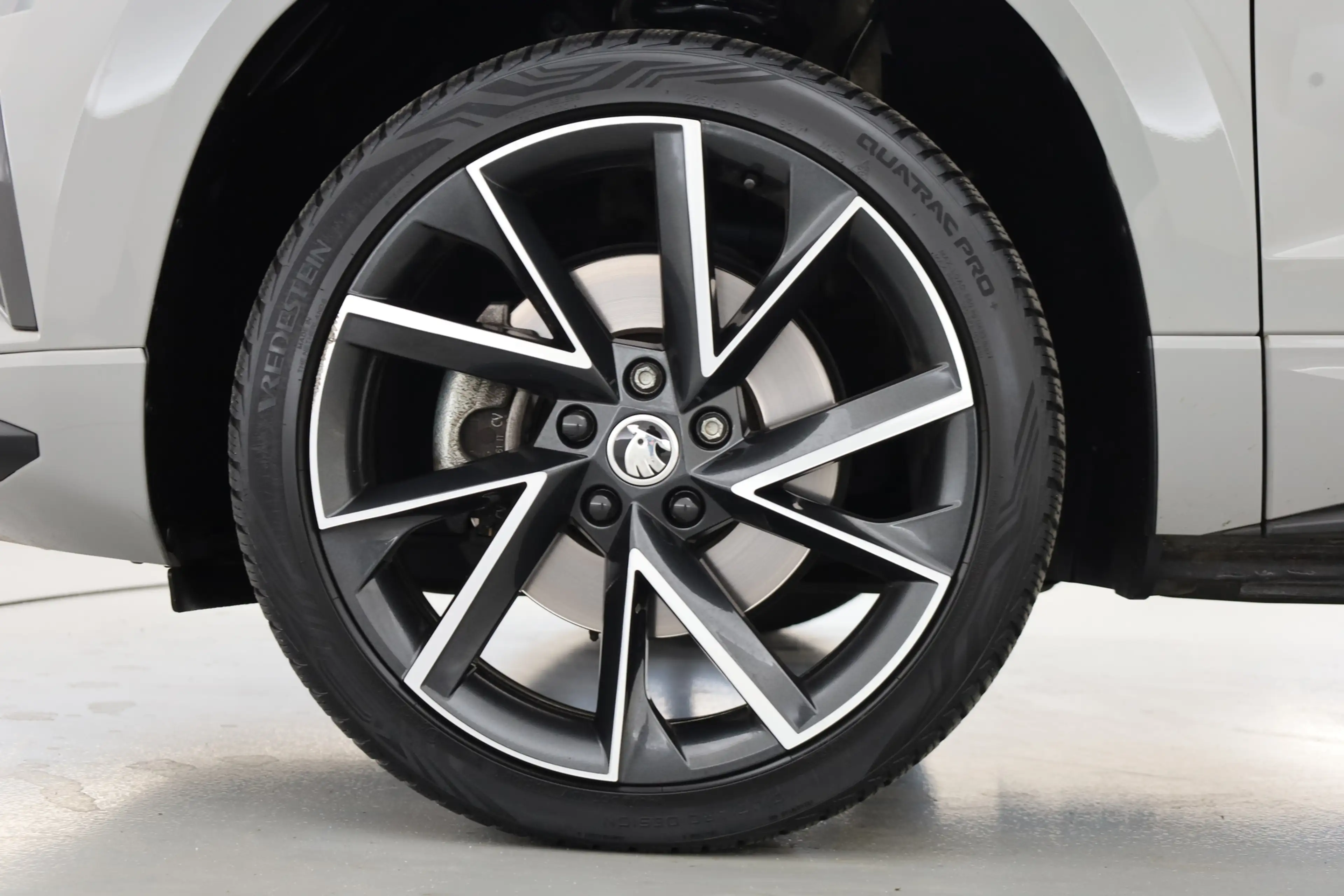 Skoda Karoq 1.5 TSI ACT Sportline | Leder | Elek. Trekhaak | S — photo 31
