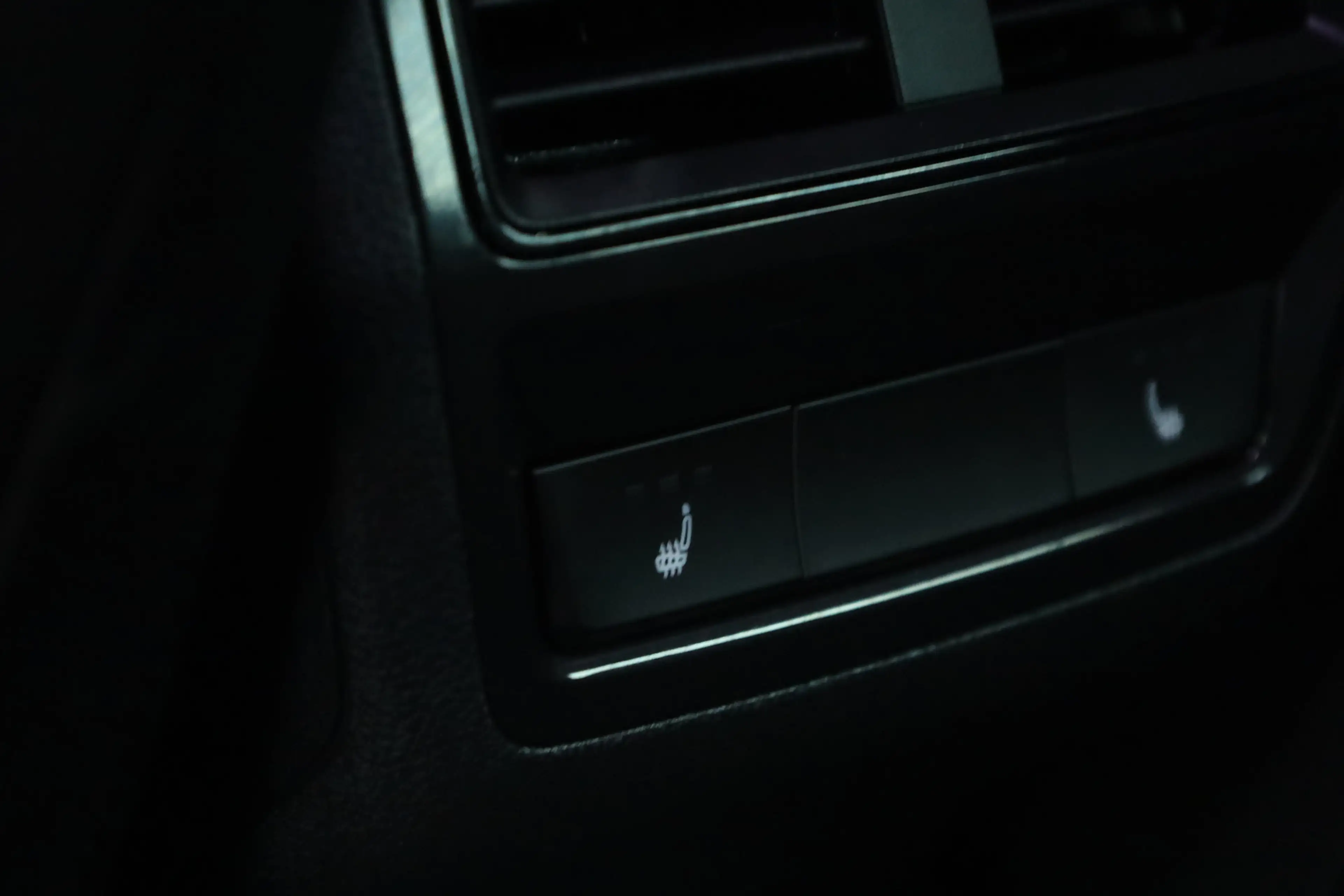Skoda Karoq 1.5 TSI ACT Sportline | Leder | Elek. Trekhaak | S — photo 24