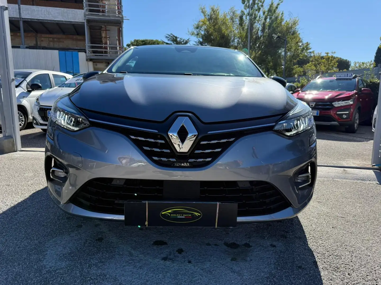 Renault Clio Clio V 1.6 E-Tech full hybrid Intens 145cv autom. Gris - 1