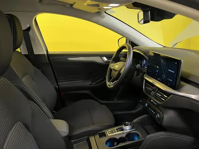 Ford Focus view 4