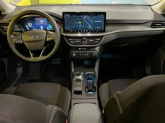 Ford Focus view 6