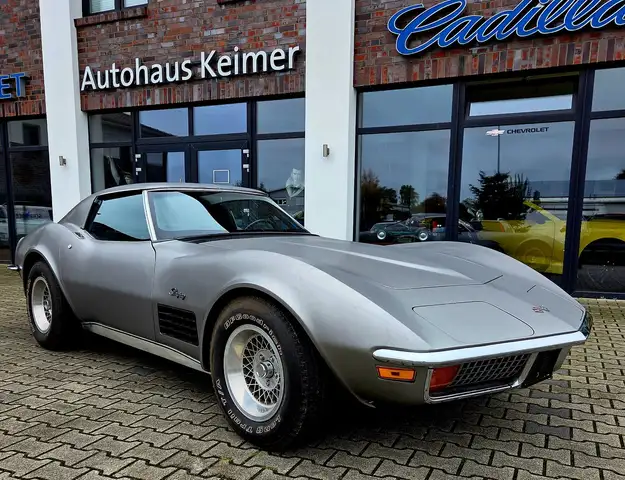Corvette C3 Chrommodell mit H-Kennzeichen