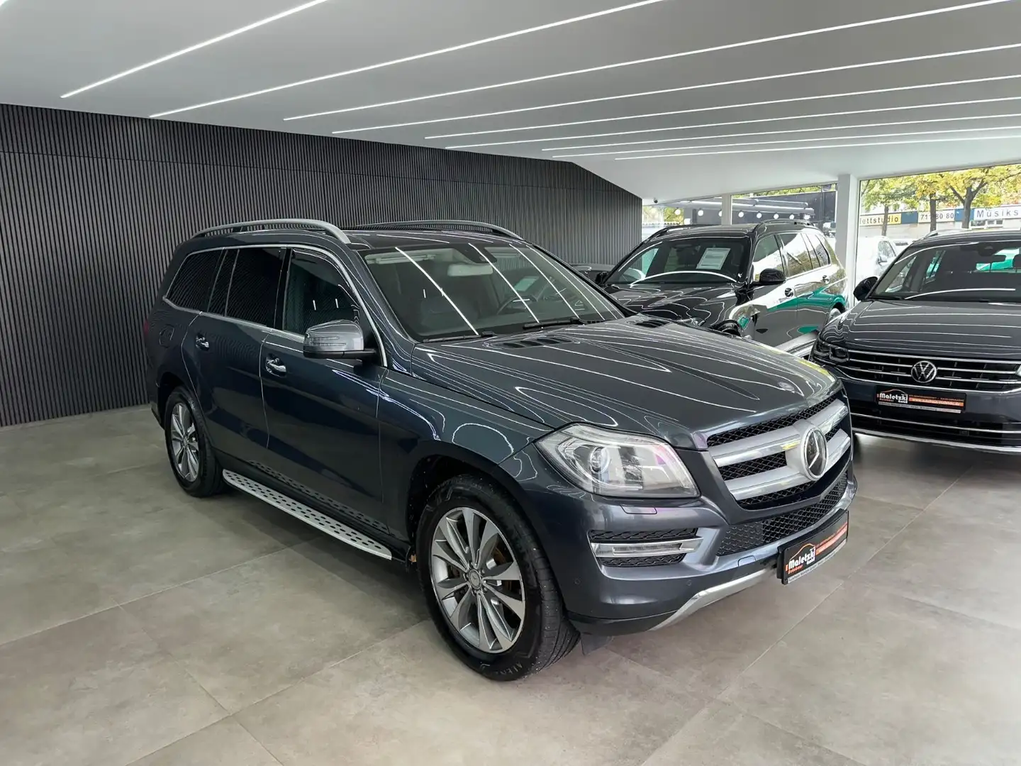 Mercedes-Benz GL 350 BlueTec 4Matic*HarmanKardon*Bi-Xenon* Grau - 1