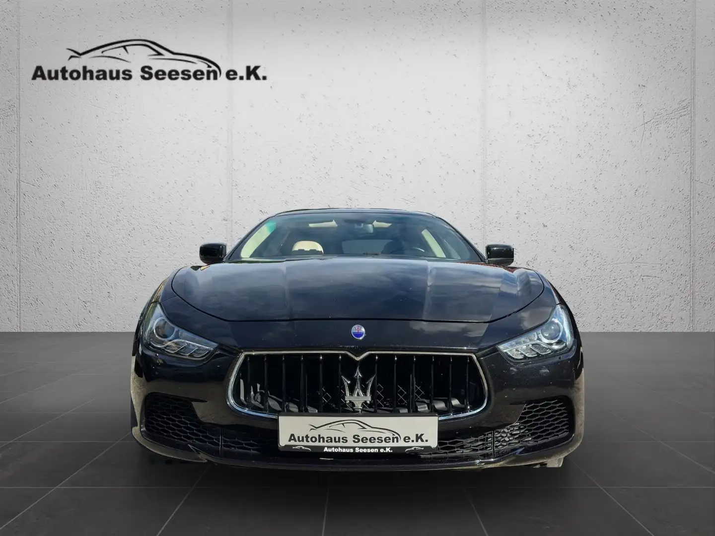 Maserati Ghibli 3.0 V6 Automatik * Navi*Leder* Schwarz - 2