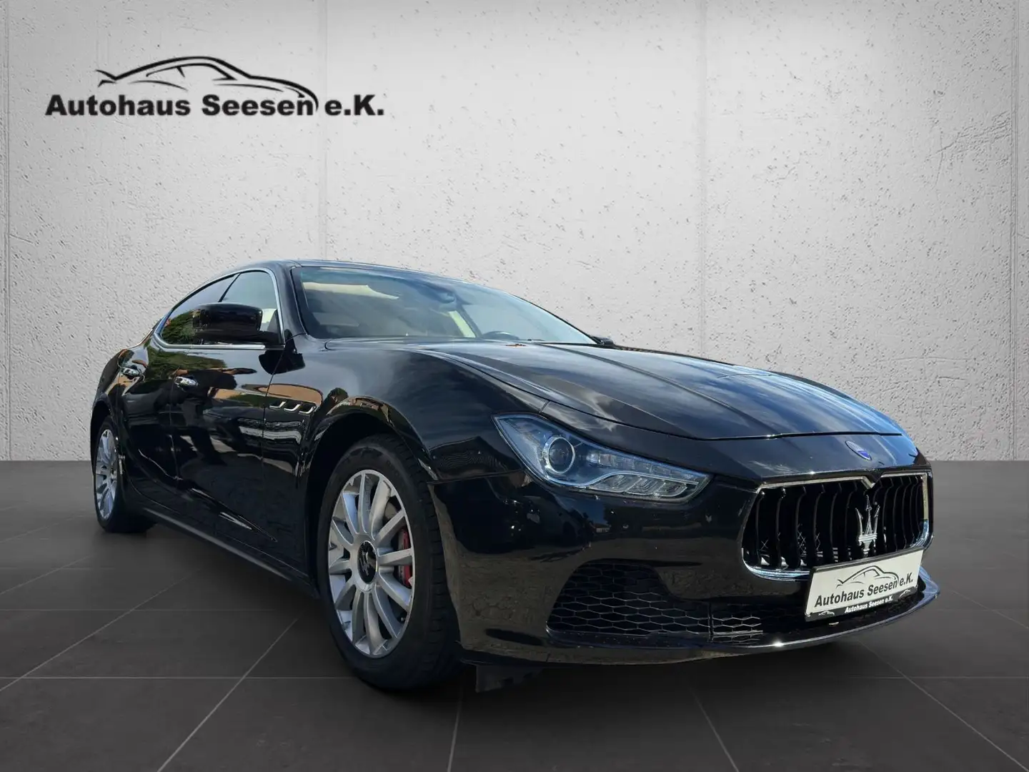 Maserati Ghibli 3.0 V6 Automatik * Navi*Leder* Schwarz - 1
