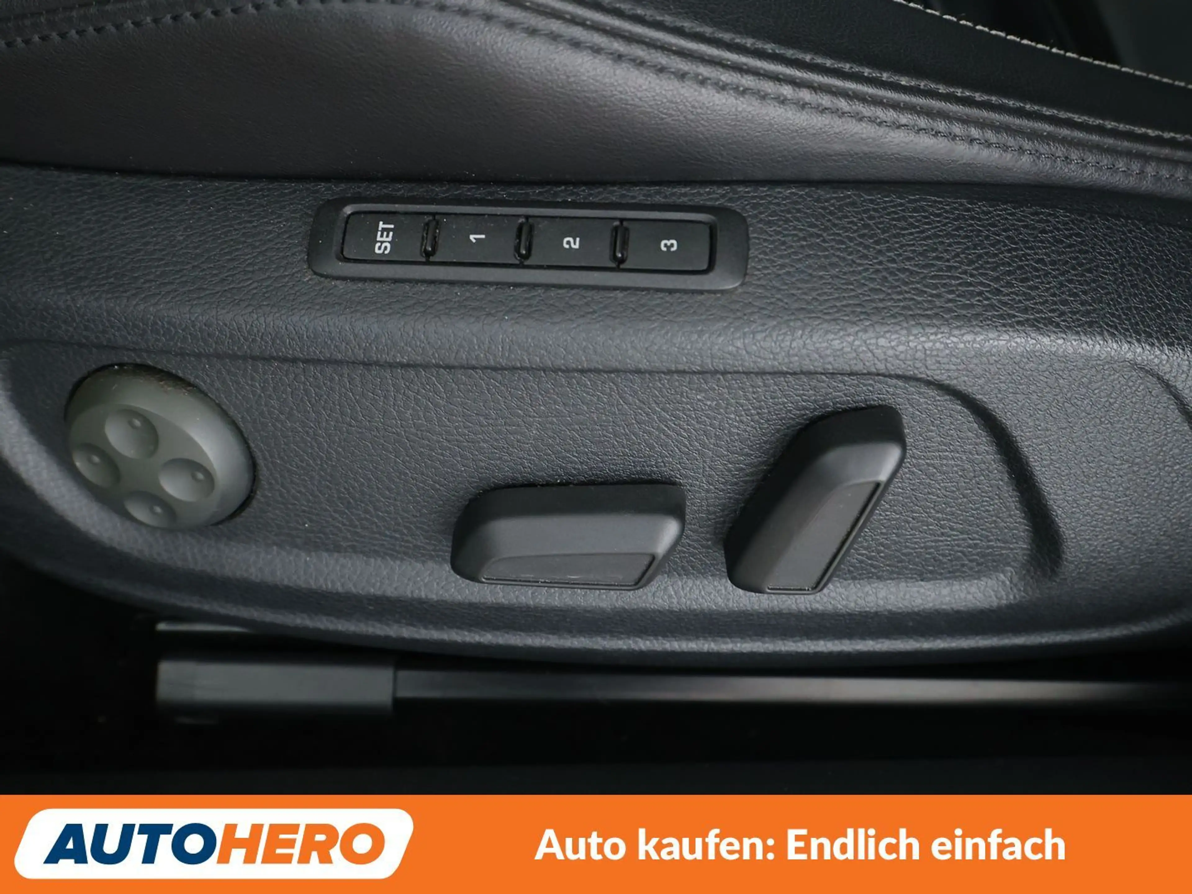 Volkswagen CC 2.0 TDI BlueMotion Tech Aut*NAVI*XENON*TEMPO*PDC* — photo 28