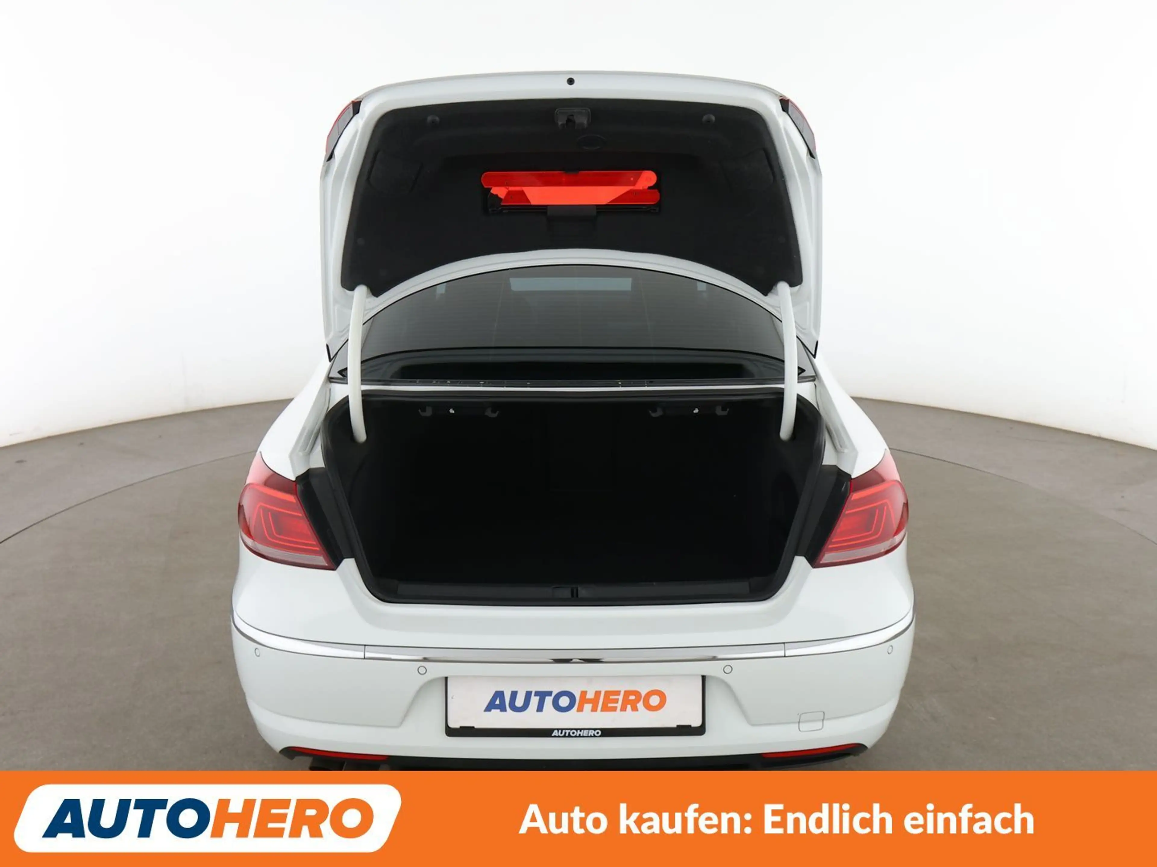 Volkswagen CC 2.0 TDI BlueMotion Tech Aut*NAVI*XENON*TEMPO*PDC* — photo 16
