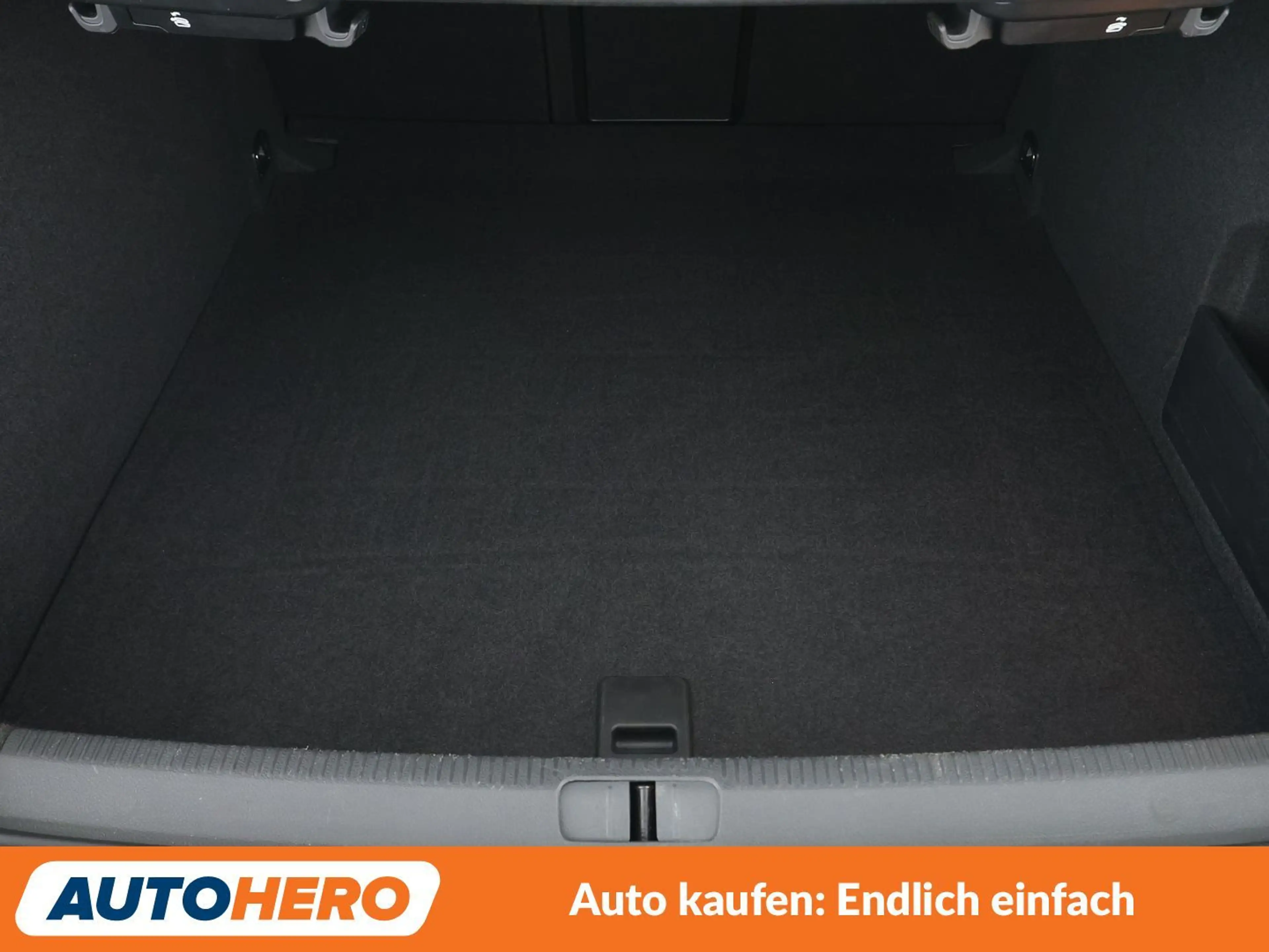 Volkswagen CC 2.0 TDI BlueMotion Tech Aut*NAVI*XENON*TEMPO*PDC* — photo 17
