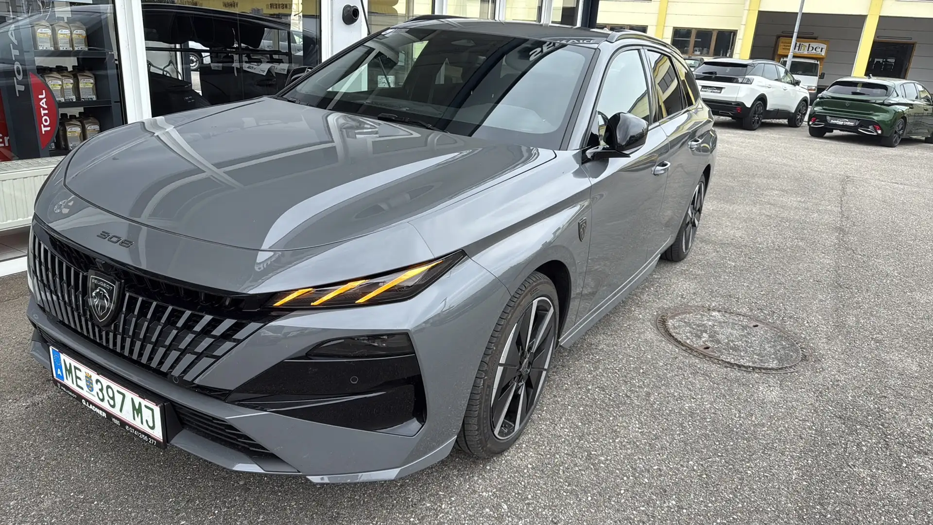 Peugeot 308 E- SW GT e-156PS Grau - 1