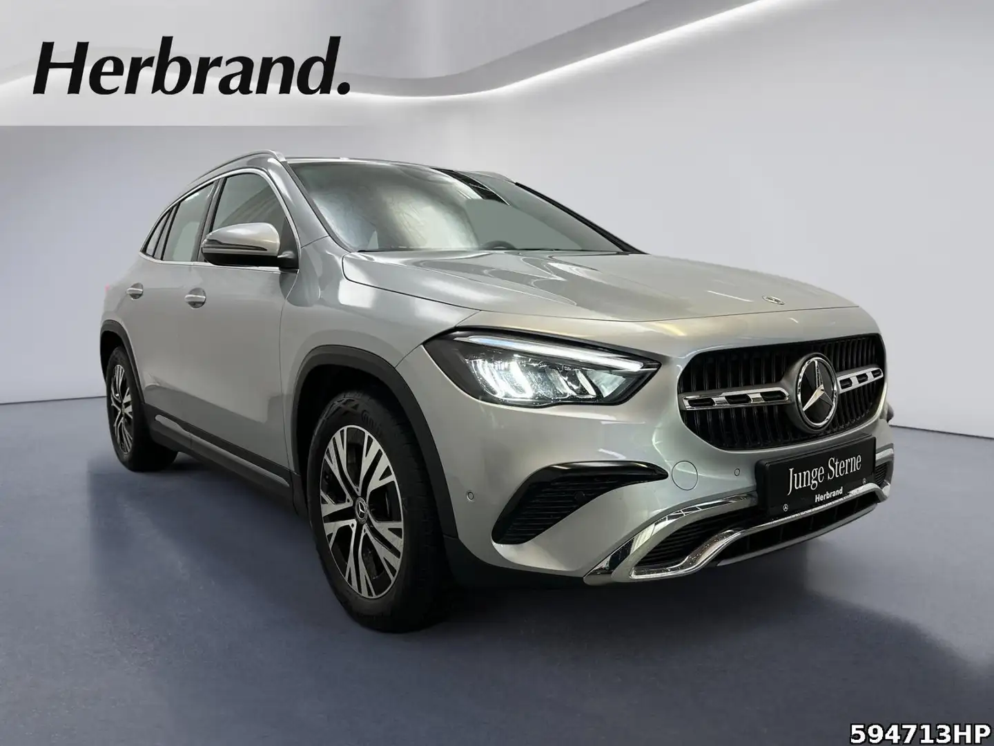 Mercedes-Benz GLA 200 Progressive AHK Kamera Sitzhzg Silber - 2