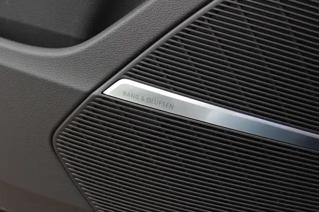 Audi Q7 view 30