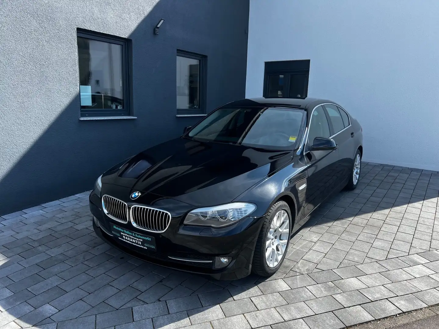 BMW 530 5 Lim. 530 d Automatik/1.Hand Zwart - 1