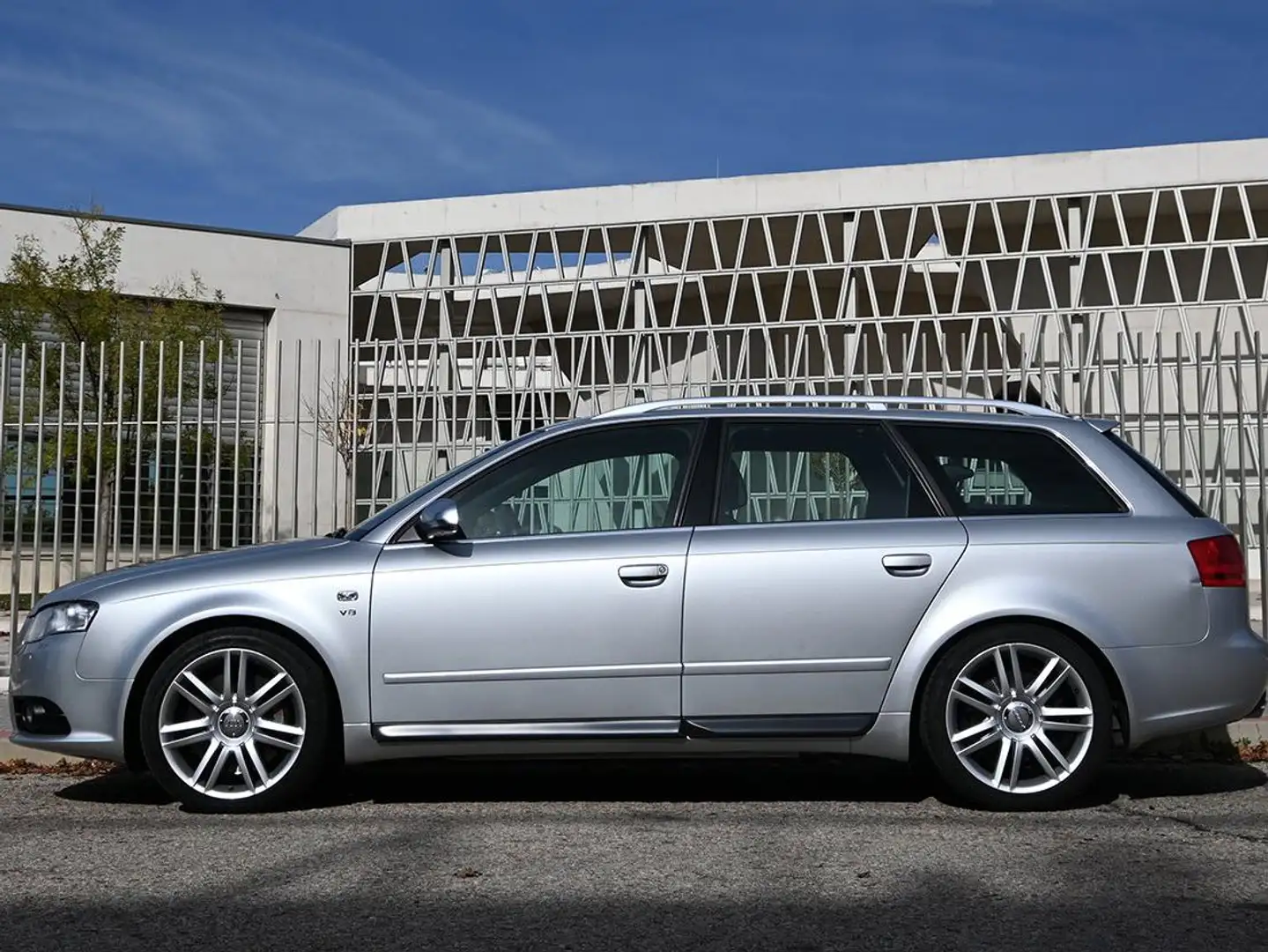 Audi S4 Avant 4.2 V8 quattro Tiptronic srebrna - 2
