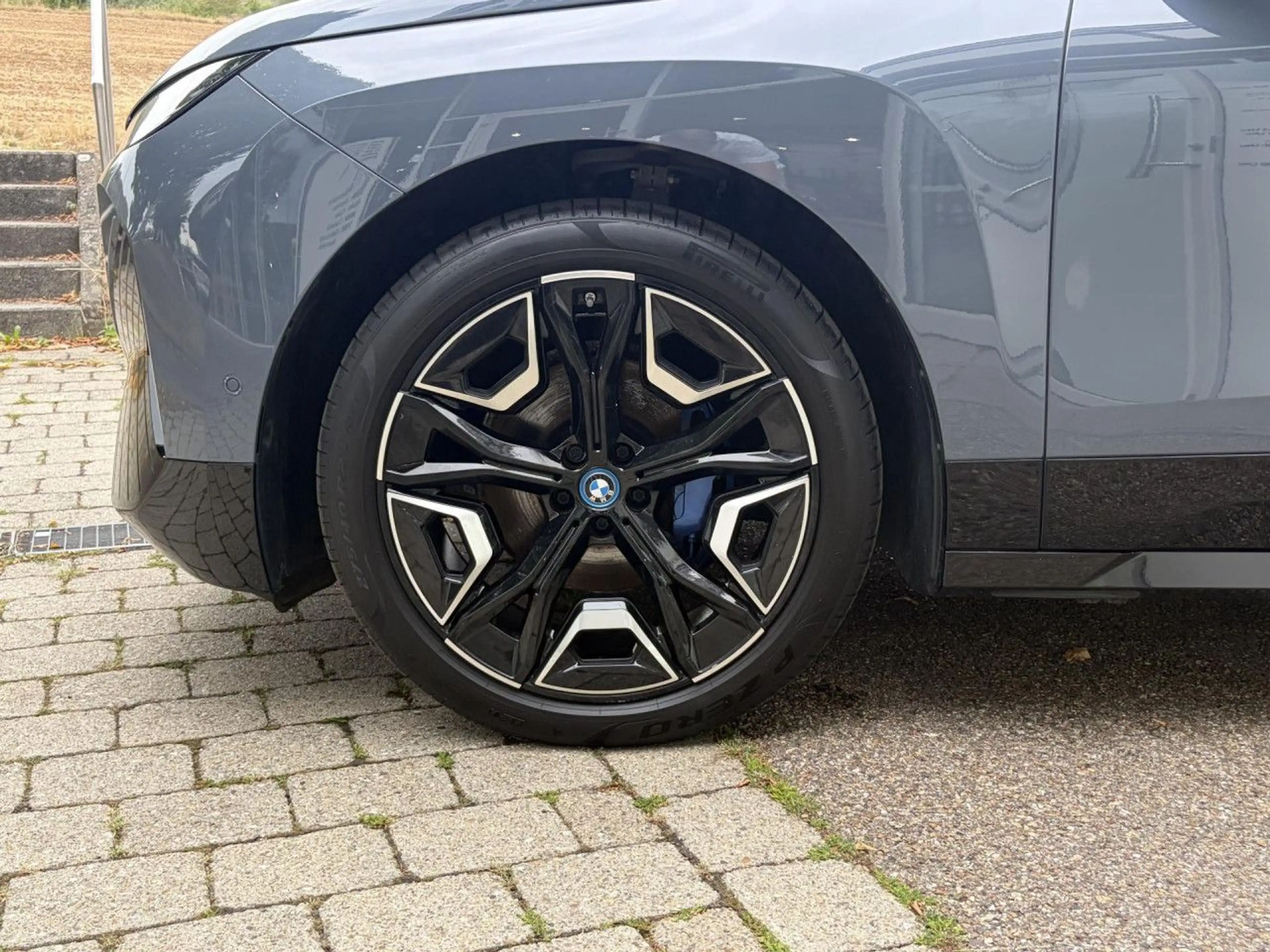 BMW iX x50 Sport Sky HUD ACC SuView H/K.Lenkradh.22" — photo 9