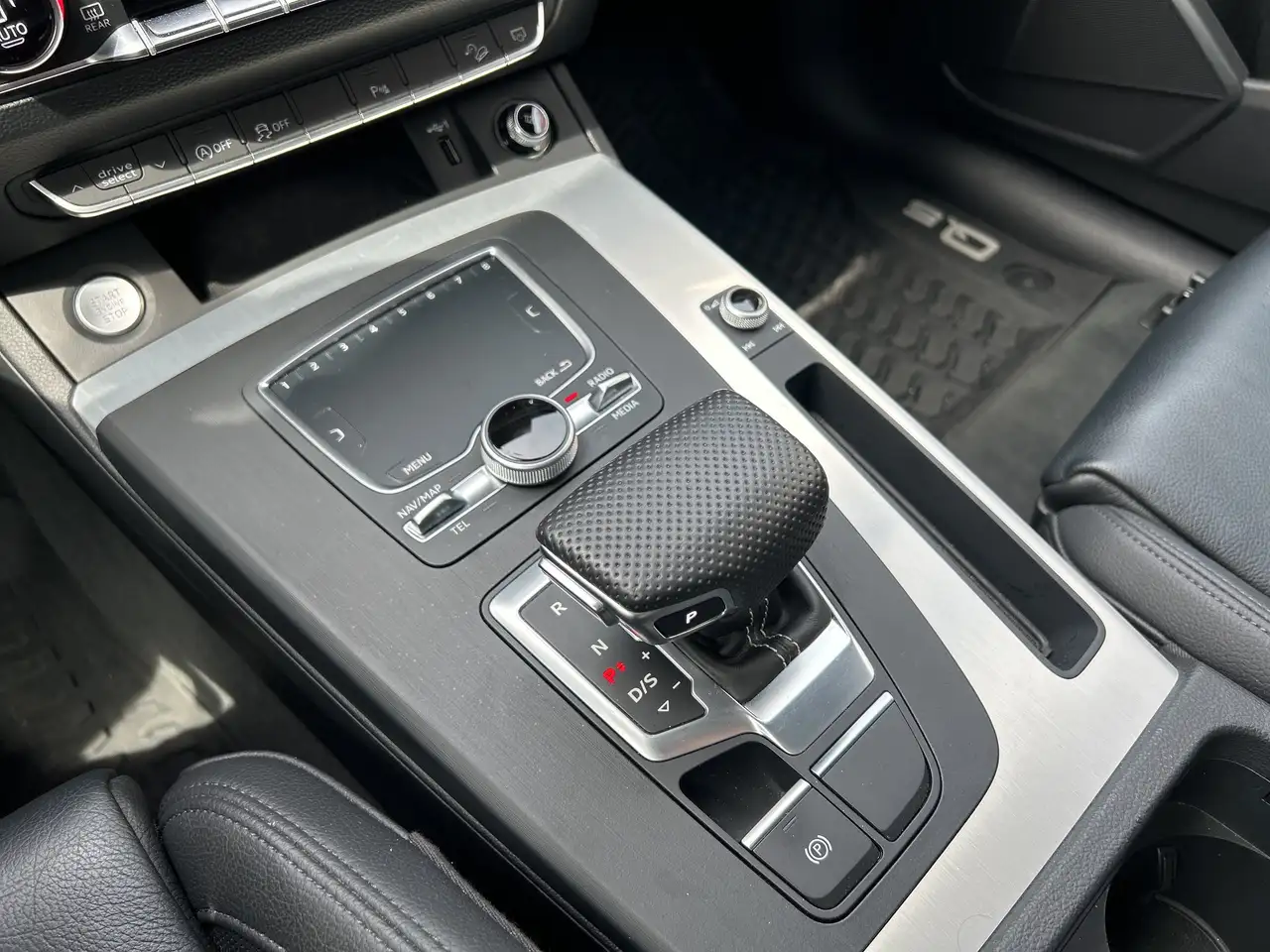 Audi Q5 снимка Audi Q5