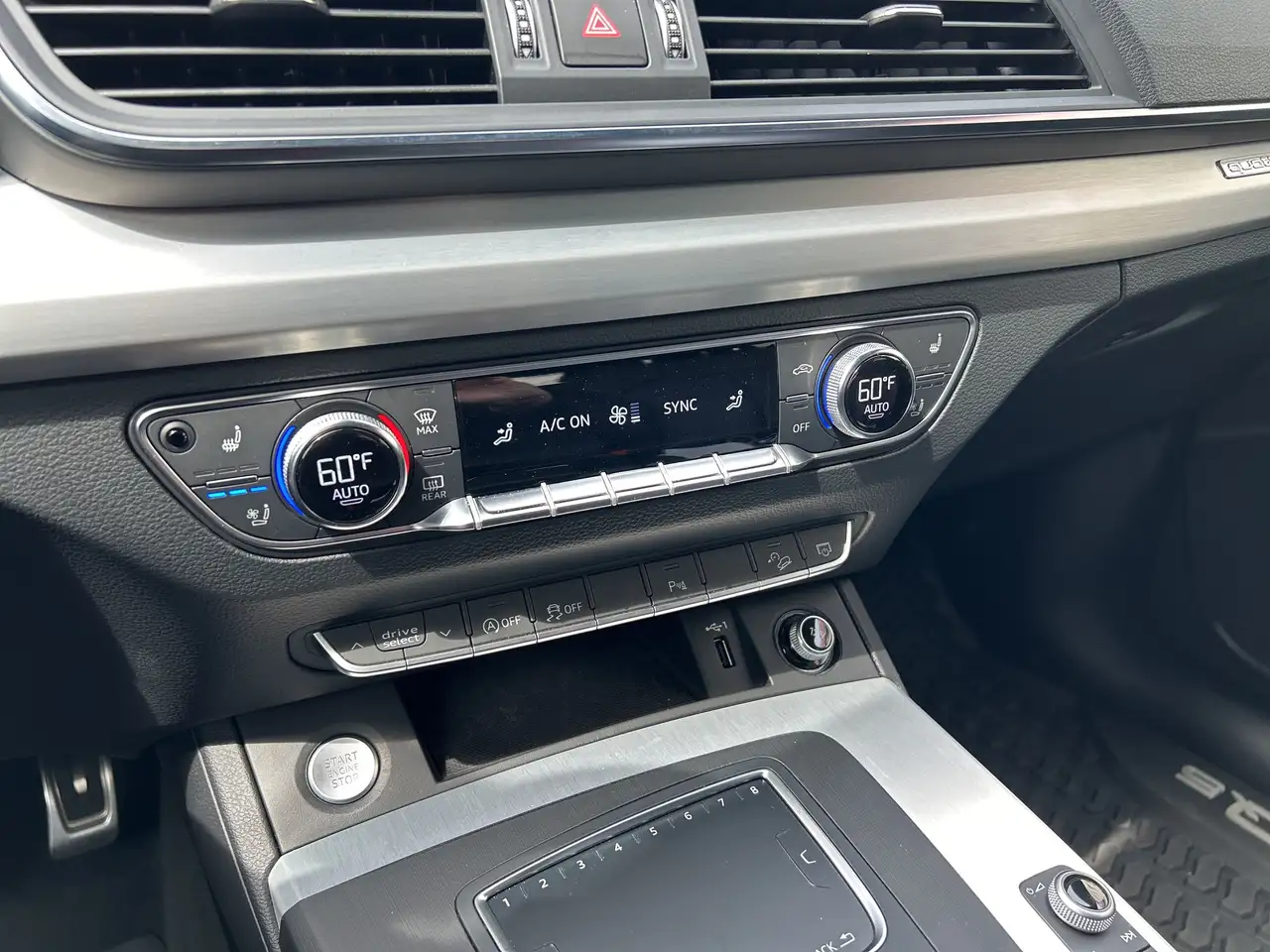 Audi Q5 снимка Audi Q5