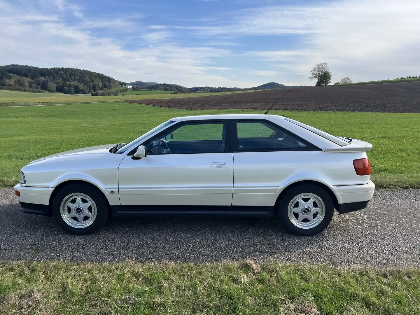 Audi Coupe Audi Coupé 2,6 Typ 89, Automatik Blanco - 2