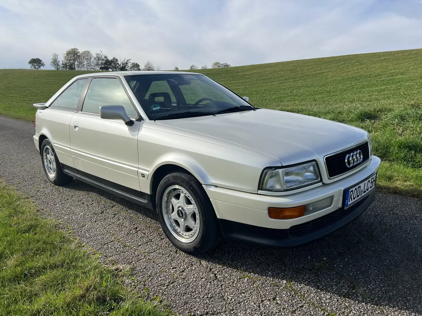 Audi Coupe Audi Coupé 2,6 Typ 89, Automatik Blanco - 1