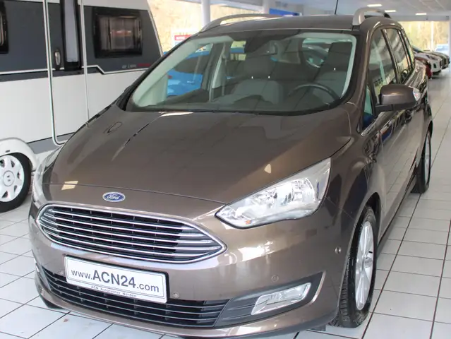 Ford Grand C-Max Titanium Navi Winterpaket AHK