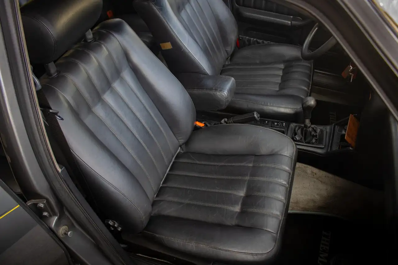 Lancia Thema 3.0 8.32 Ferrari, foto 12