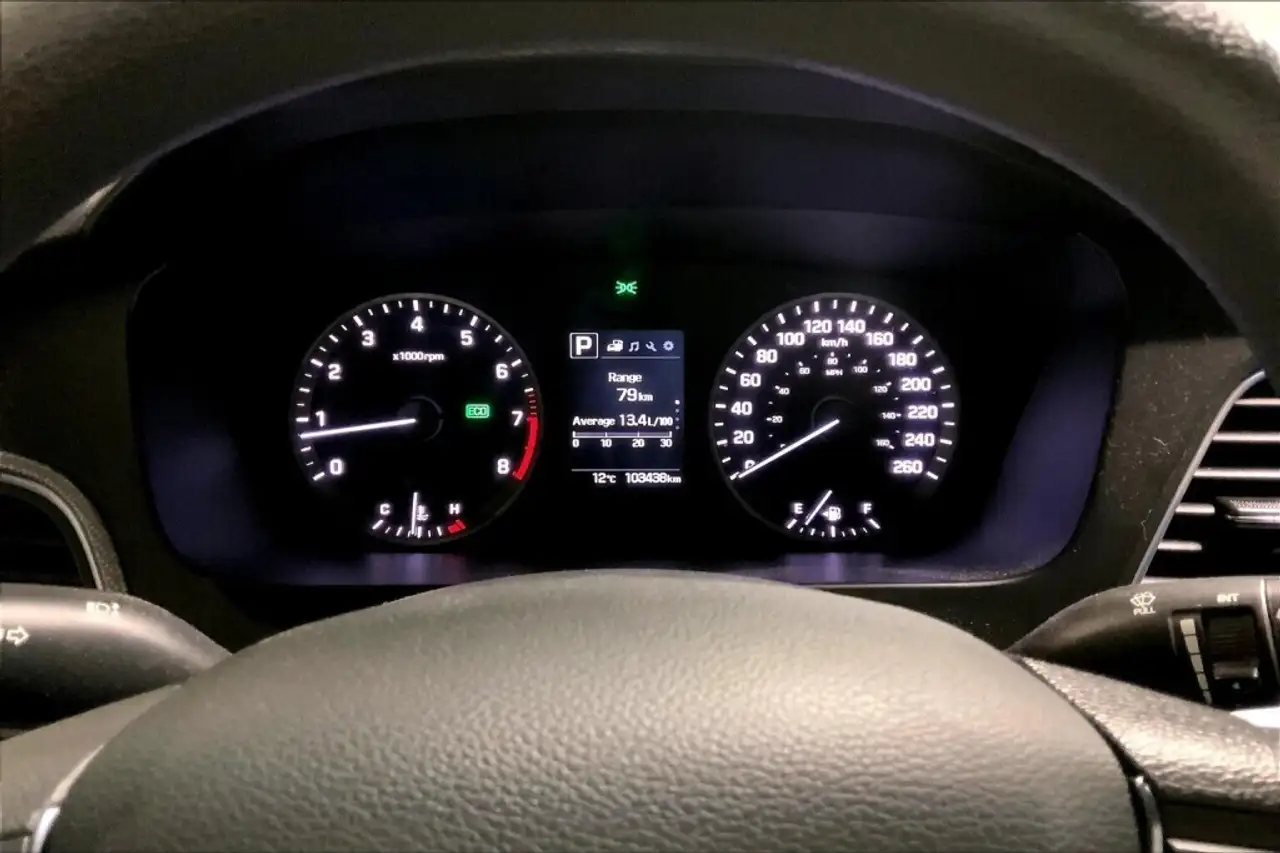 Hyundai SONATA снимка Hyundai SONATA