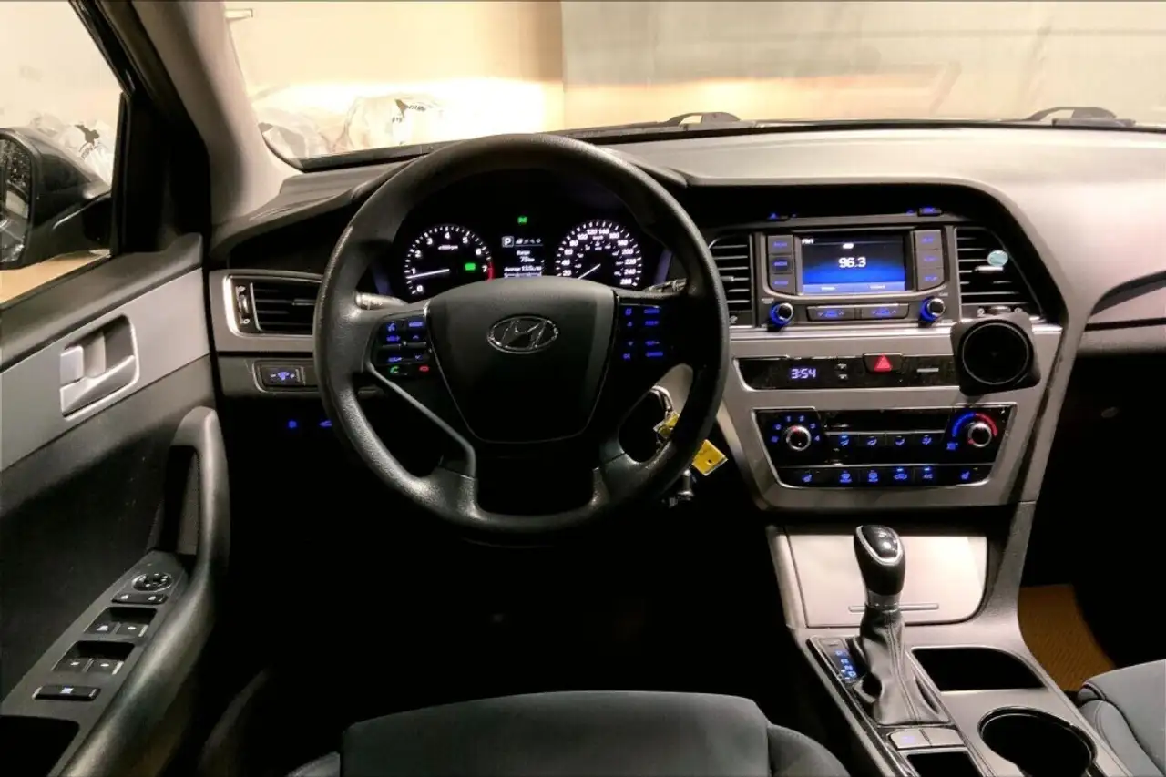 Hyundai SONATA снимка Hyundai SONATA