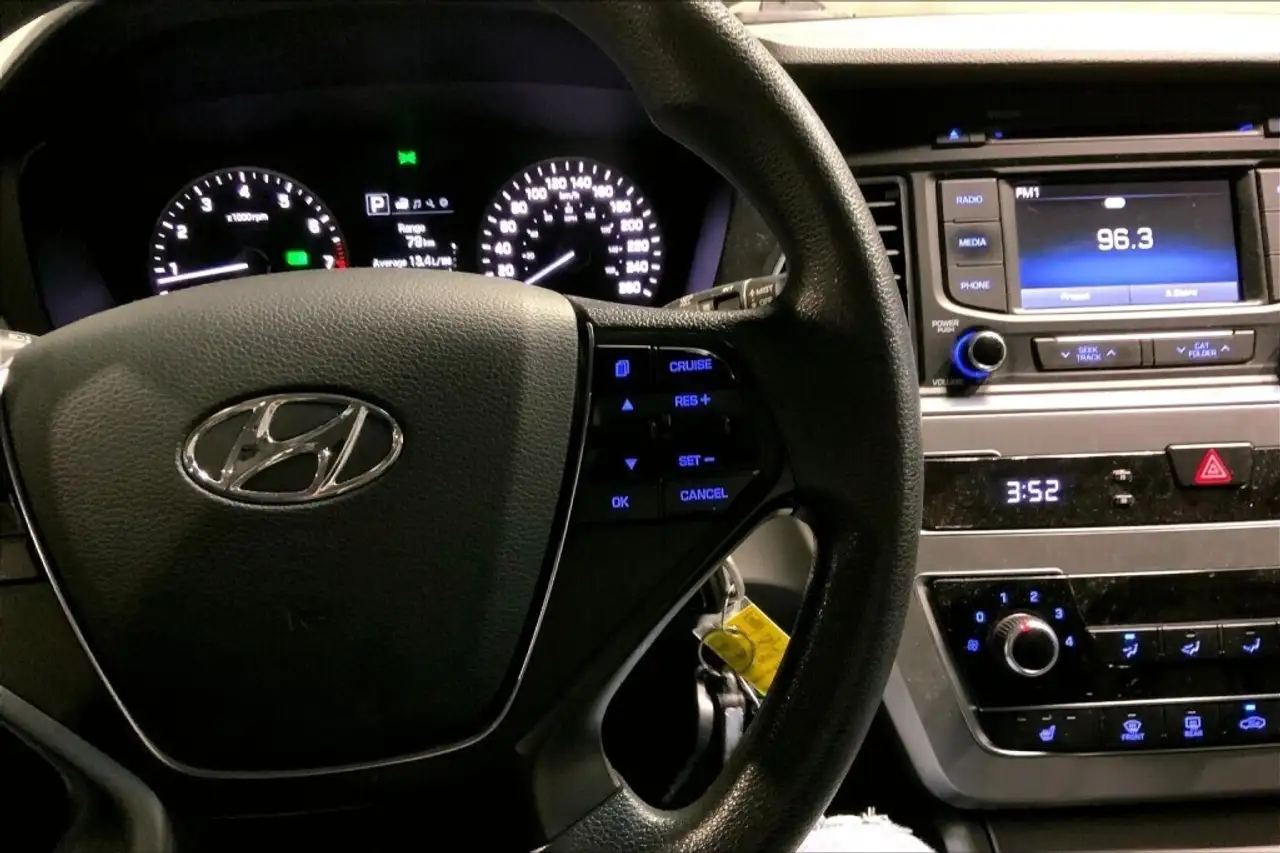 Hyundai SONATA снимка Hyundai SONATA
