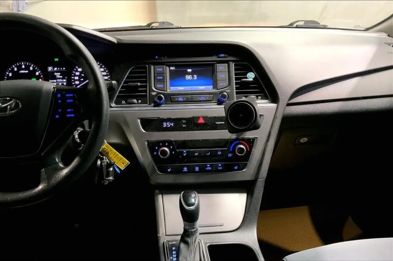Hyundai SONATA снимка Hyundai SONATA
