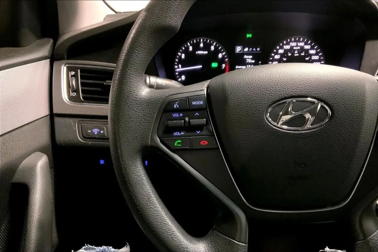 Hyundai SONATA снимка Hyundai SONATA